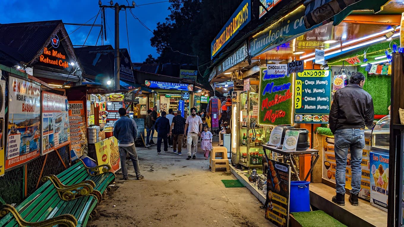 Gandhi Chowk & Mall Road high street in Dalhousie